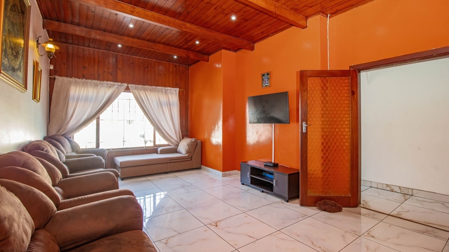 4 Bedroom Property for Sale in Wynberg Western Cape